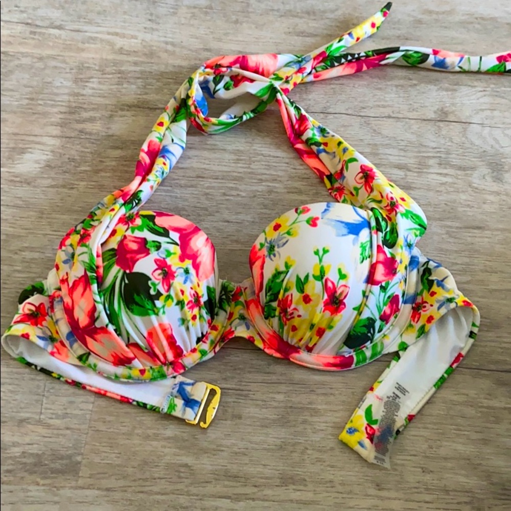 Victoria’s Secret bikini top
